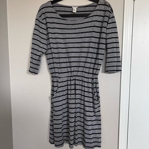 FOREVER 21 GREY AND BLACK STRIPED DRESS WITH POCKETS
